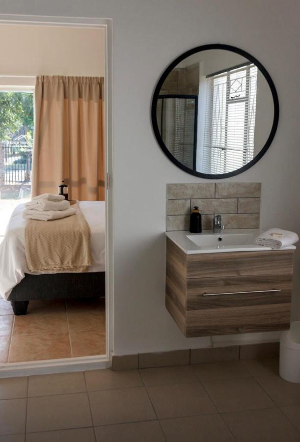 Cradock Guest House & Self Catering Εξωτερικό φωτογραφία